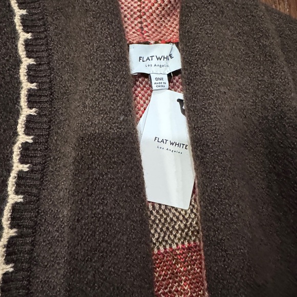 Flat White Pug Sweater with whipstich, new with tags, one size - Picture 5 of 5